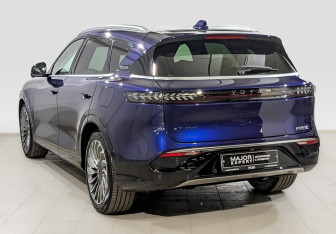 Подержанный автомобиль Voyah Free 2023 года (7 фото)