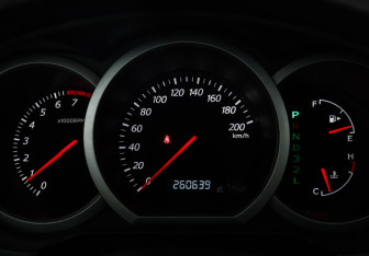 Подержанный автомобиль Suzuki Grand Vitara 2006 года (7 фото)