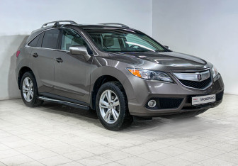 Подержанный автомобиль Acura RDX 2012 года (3 фото)