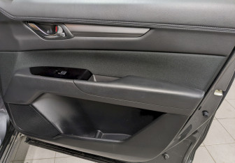 Подержанный автомобиль Mazda CX-5 2021 года (18 фото)