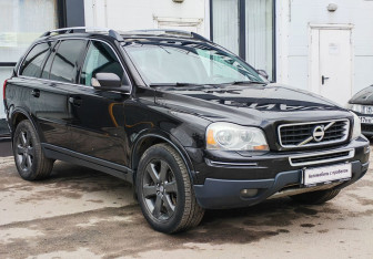 Подержанный автомобиль Volvo XC90 2010 года (3 фото)