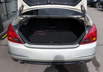 Подержанный автомобиль Nissan Teana 2006 года (9 фото)