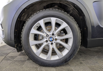 Подержанный автомобиль BMW X5 2018 года (12 фото)