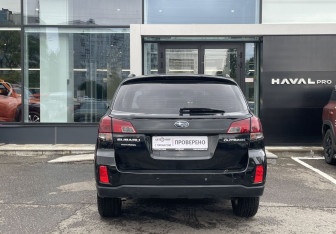 Подержанный автомобиль Subaru Legacy Wagon 2011 года (6 фото)