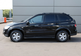 Подержанный автомобиль SsangYong Kyron 2011 года (8 фото)
