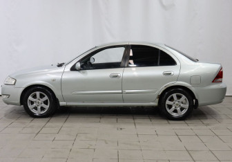 Подержанный автомобиль Nissan Almera Classic 2007 года (7 фото)