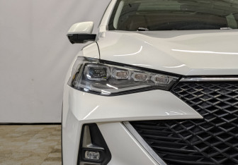 Подержанный автомобиль Haval F7 2023 года (17 фото)