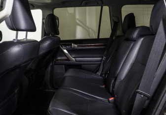 Подержанный автомобиль Lexus GX 2018 года (13 фото)