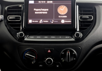 Подержанный автомобиль Hyundai Solaris Sedan 2021 года (15 фото)