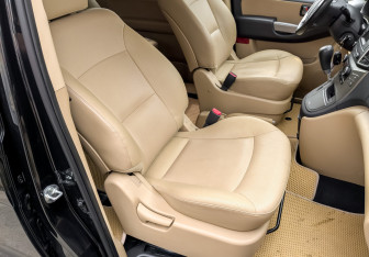 Подержанный автомобиль Hyundai H-1 2021 года (23 фото)