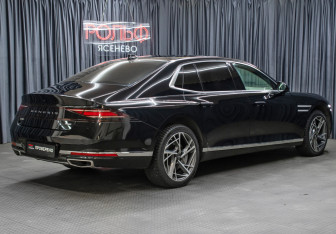 Подержанный автомобиль Genesis G90 2022 года (5 фото)