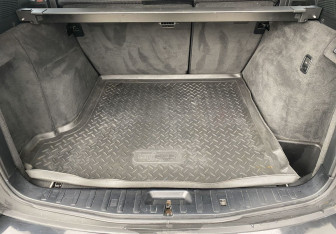 Подержанный автомобиль BMW X3 2009 года (13 фото)