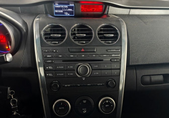 Подержанный автомобиль Mazda CX-7 2011 года (14 фото)