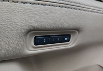 Подержанный автомобиль Nissan Pathfinder 2016 года (19 фото)