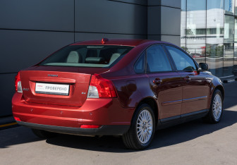 Подержанный автомобиль Volvo S40 2008 года (5 фото)
