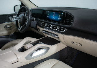 Подержанный автомобиль Mercedes-Benz GLE 2020 года (9 фото)