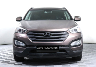 Подержанный автомобиль Hyundai Santa Fe 2013 года (2 фото)