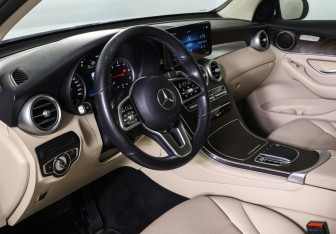 Подержанный автомобиль Mercedes-Benz GLC Coupe 2021 года (15 фото)