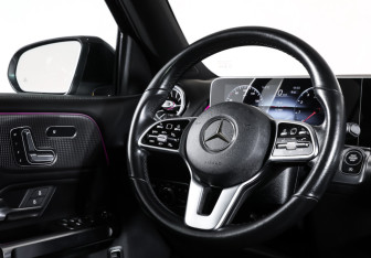 Подержанный автомобиль Mercedes-Benz GLB 2021 года (13 фото)