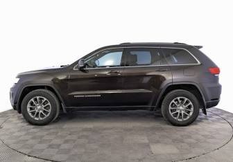 Подержанный автомобиль Jeep Grand Cherokee 2016 года (8 фото)