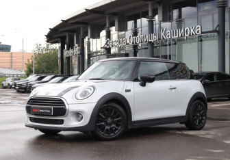Подержанный автомобиль MINI Hatch 2020 года (21 фото)
