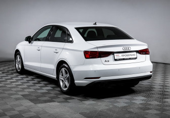 Подержанный автомобиль Audi A3 Sedan 2019 года (7 фото)