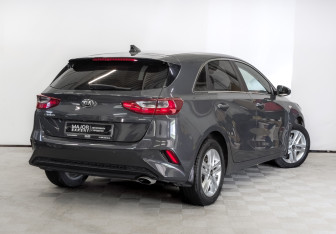 Подержанный автомобиль Kia Ceed Hatchback 2019 года (5 фото)
