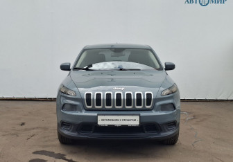 Подержанный автомобиль Jeep Cherokee 2014 года (2 фото)