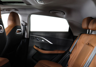 Подержанный автомобиль Omoda C5 2023 года (12 фото)
