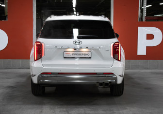 Подержанный автомобиль Hyundai Palisade 2023 года (6 фото)