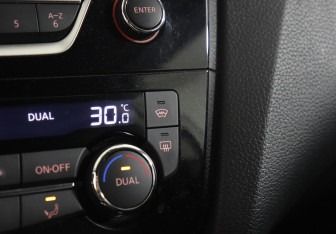 Подержанный автомобиль Nissan Qashqai 2015 года (9 фото)