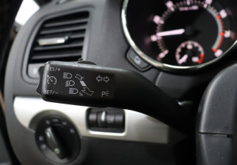 Подержанный автомобиль Skoda Yeti 2016 года (17 фото)