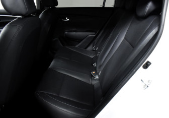 Подержанный автомобиль Kia Rio Hatchback 2021 года (12 фото)