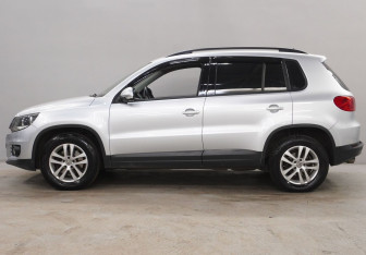 Подержанный автомобиль Volkswagen Tiguan 2011 года (8 фото)