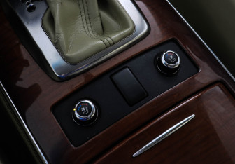 Подержанный автомобиль Infiniti FX 2012 года (14 фото)