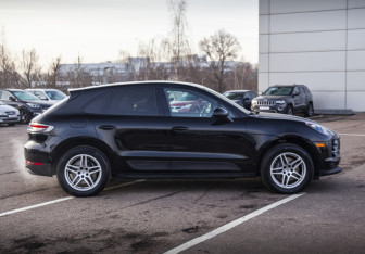 Подержанный автомобиль Porsche Macan 2021 года (5 фото)