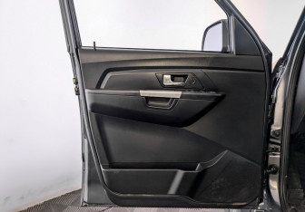 Подержанный автомобиль УАЗ Patriot 2024 года (18 фото)