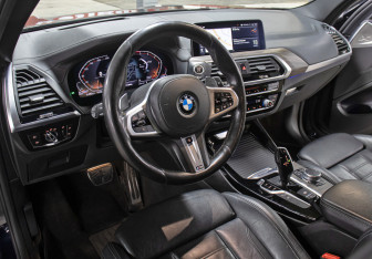 Подержанный автомобиль BMW X3 2019 года (16 фото)