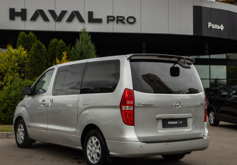 Подержанный автомобиль Hyundai Grand Starex 2008 года (5 фото)