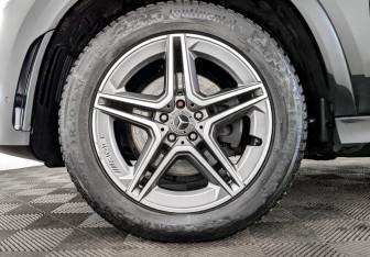 Подержанный автомобиль Mercedes-Benz GLE 2021 года (19 фото)