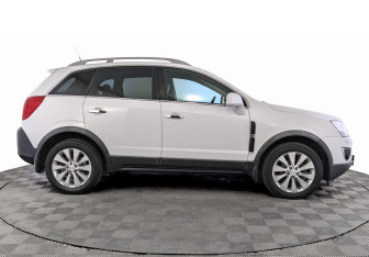 Подержанный автомобиль Opel Antara 2014 года (4 фото)
