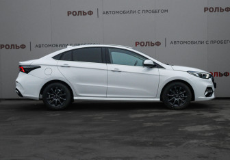 Подержанный автомобиль Omoda S5 2024 года (4 фото)