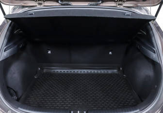 Подержанный автомобиль Kia Ceed Hatchback 2020 года (18 фото)