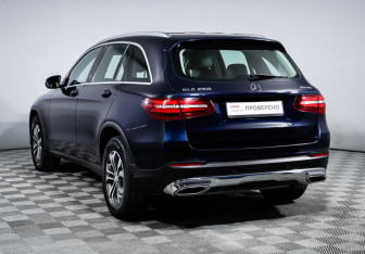 Подержанный автомобиль Mercedes-Benz GLC Coupe 2016 года (7 фото)