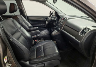 Подержанный автомобиль Honda CR-V 2012 года (9 фото)