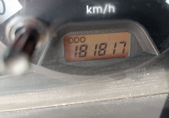 Подержанный автомобиль Kia Picanto 2011 года (16 фото)
