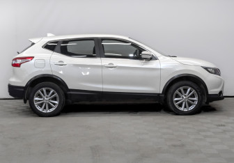 Подержанный автомобиль Nissan Qashqai 2018 года (4 фото)