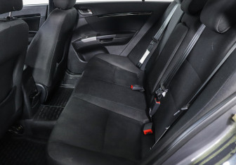 Подержанный автомобиль Geely Emgrand EC7 Sedan 2014 года (9 фото)