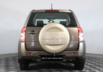 Подержанный автомобиль Suzuki Grand Vitara 2014 года (4 фото)
