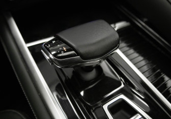 Подержанный автомобиль Changan CS95 2023 года (22 фото)